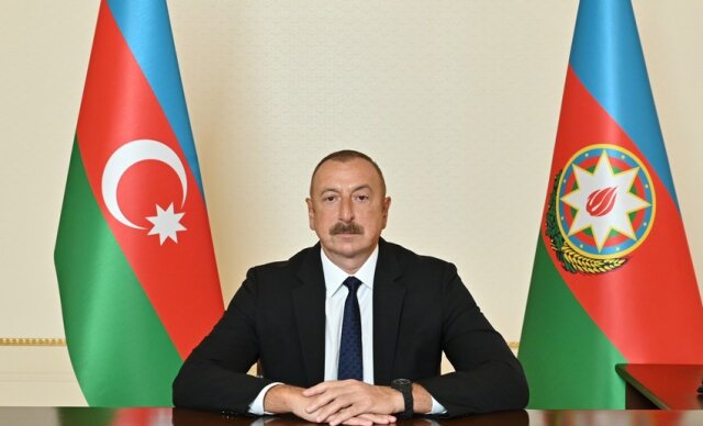 Azərbaycan Prezidenti İlham Əliyevə “Axaltəkə” atı hədiyyə edilib