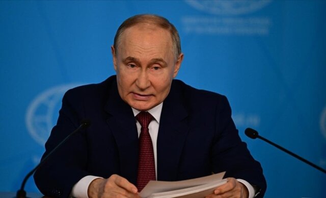 Putin: “Xarici birliklər Ukraynada yerləşərsə, legitim hədəf sayılacaq”