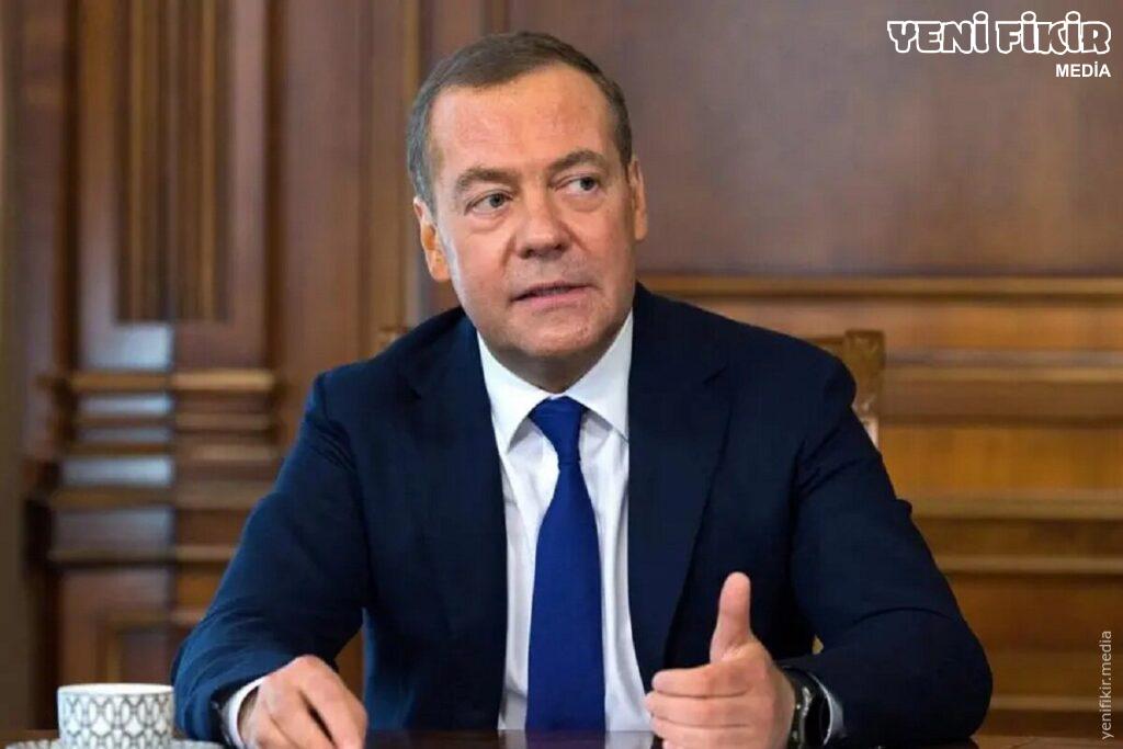 Medvedev Yaponiyanı tənqid edib
