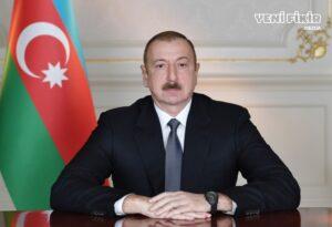 Prezident tanınmış şairin xanımını təltif etdi