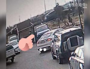 Yaşıllaşdırma Təsərrüfatı Birliyinin əməkdaşları bina sakinin avtomobilini cızdı -