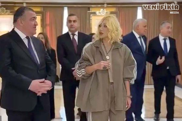 Müğənnini “Maybach”da qarşılayan icra başçısından 163 min manatlıq “alış-veriş” – vedrə, xəkəndaz, zibil torbaları və.s.