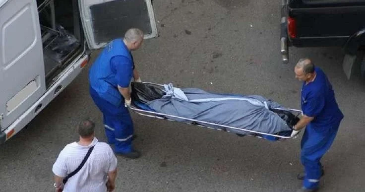 İstanbulda 75 yaşlı təqaüdçü müəllim pəncərədən yıxılaraq ölüb