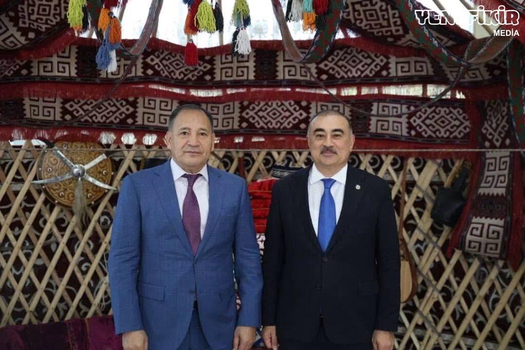 Azərbaycan və Qazaxıstan səfirləri Özbəkistanda görüşdü